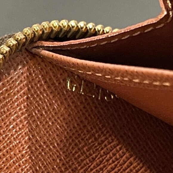 Louis Vuitton Monogram Zippy Wallet (80342) - Picture 9 of 9